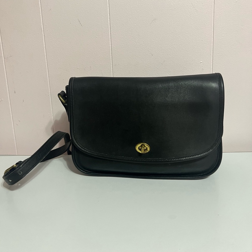 Vintage Coach City Bag Purse Black Leather Crossbody/ Shoulder Bag 9790